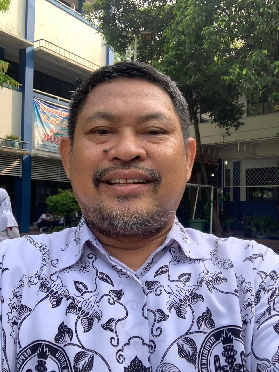 H. Bukhori, S.Pd